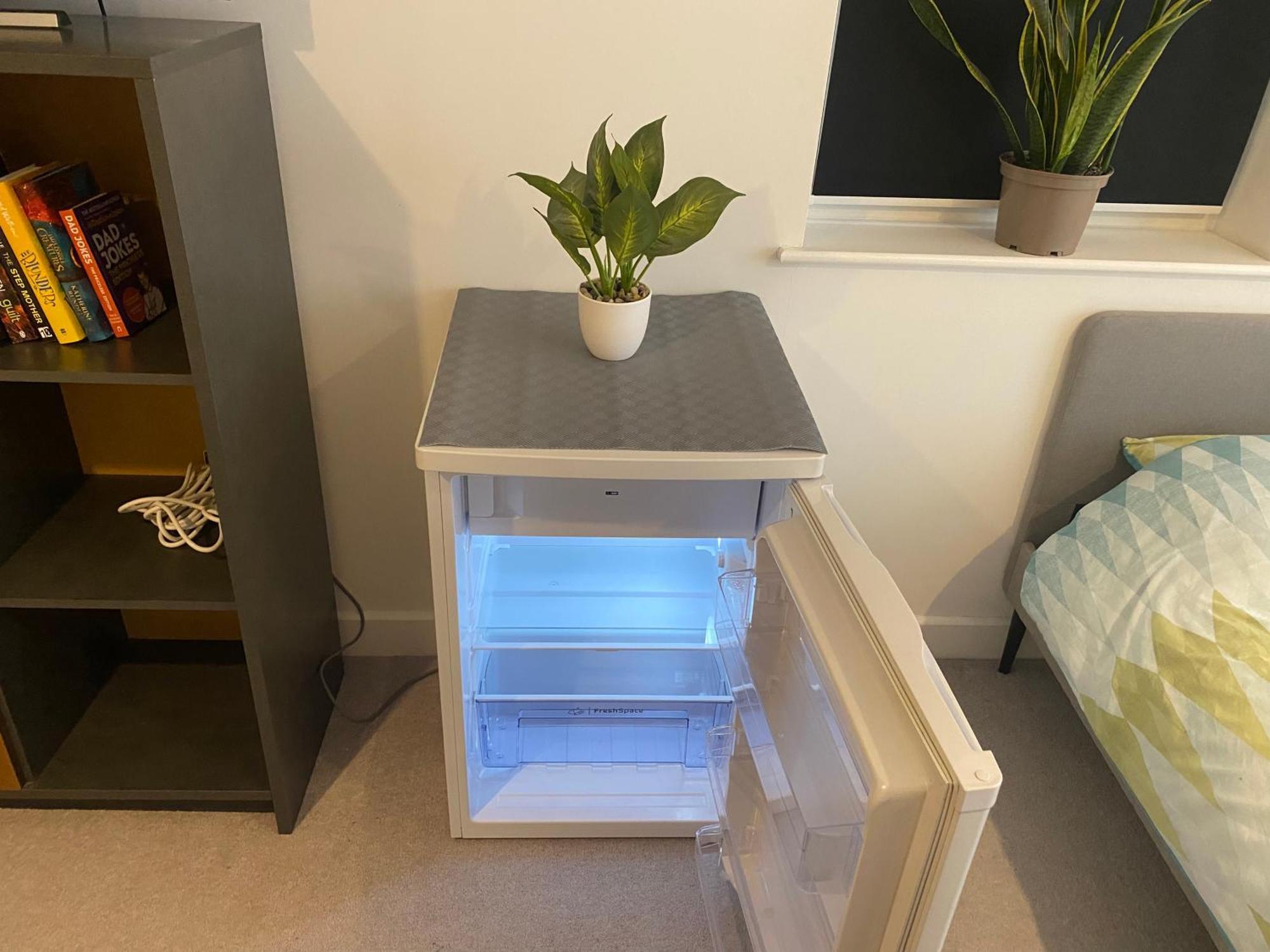 Very Large Double Room With Corner Sofa, Sky Tv, Netflix Etc, Fridge And Microwave Newhaven Kültér fotó
